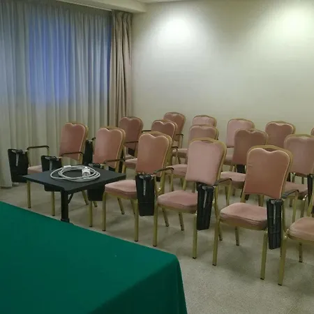Готель Rondo' 3*