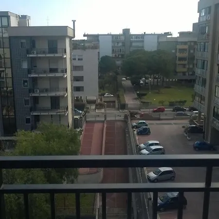 Готель Rondo' Барі